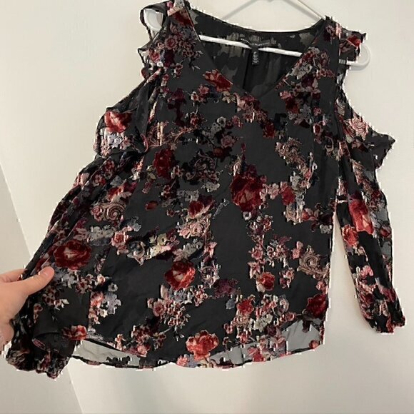 WHBM WHITE HOUSE BLACK MARKET Floral Velvet Burnout Cold Shoulder Blouse PETITE - Picture 8 of 12